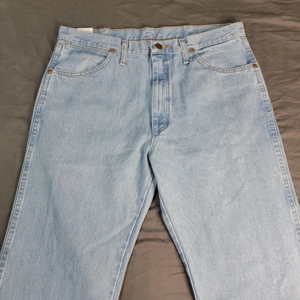 Wrangler Jeans Mens 36x32 Blue Denim 936 Cowboy Cut Orginal Fit 13MWZ Light Wash